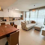 Torremar Luxe: Upscale 2bed By The Apartmán Torremolinos