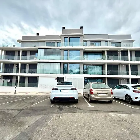 Apartment Torremar Luxe: Upscale 2bed By The